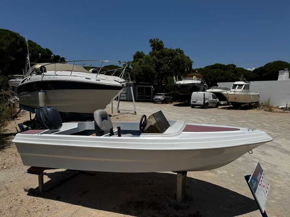 Barco De Pesca 4M - Motor YAMAHA 25C