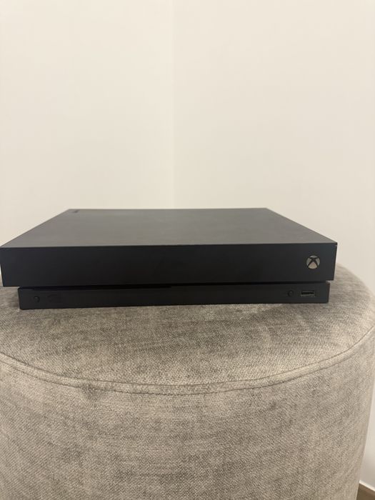 Xbox one X 1Tb 2 comandos