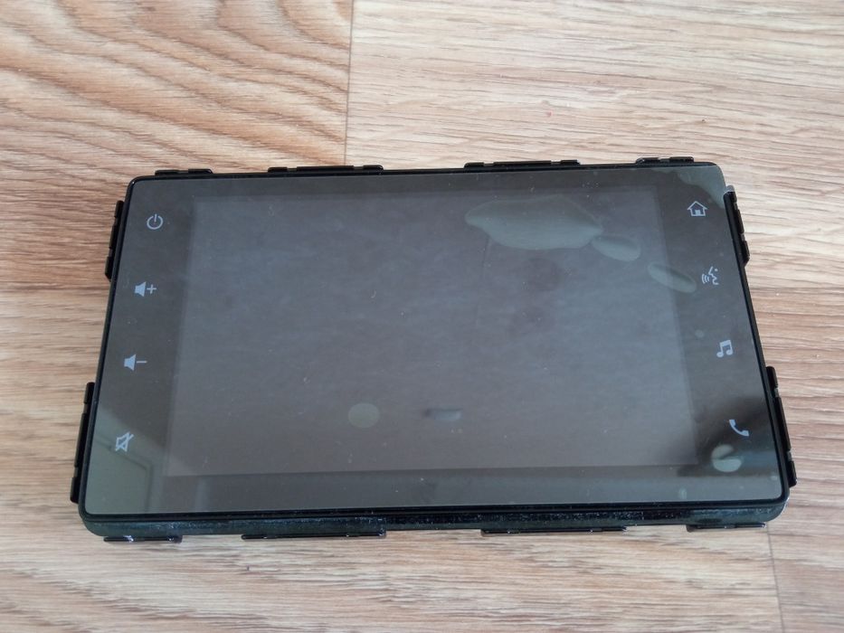 Дисплей мультимедиа автомобильный