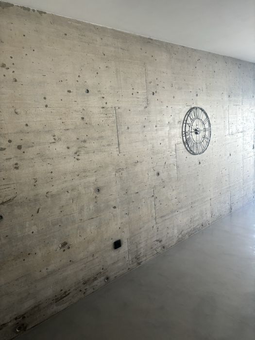 Aplicação de Microcimento,capoto,cortiça projetada e betao a vista