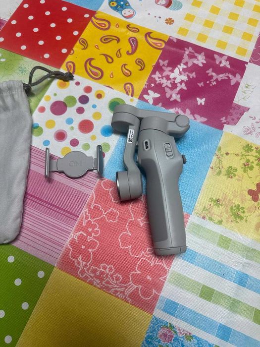 DJI Osmo Mobile com Tripé | Pouco Uso | Totalmente Funcional