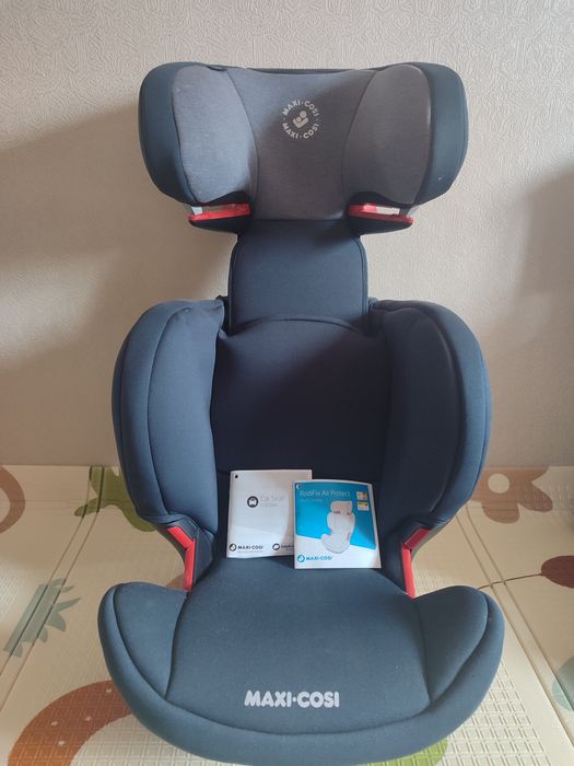 Автокрісло Maxi-Cosi RodiFix ідеальний стан 15-36 кг, 2-3 група