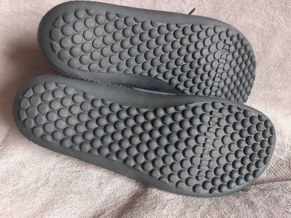 Leguano spinwyn buty boso