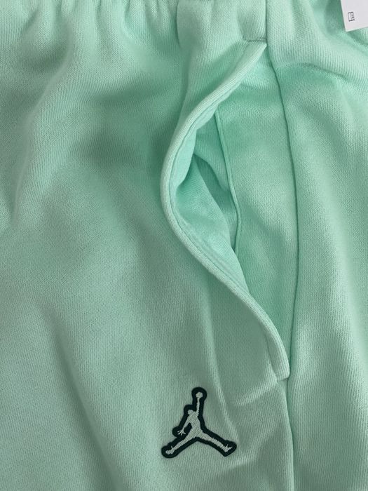 Новые женские  штаны Jordan, Nike