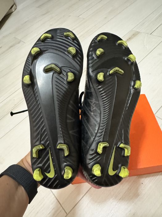 Футбольні бутси Nike