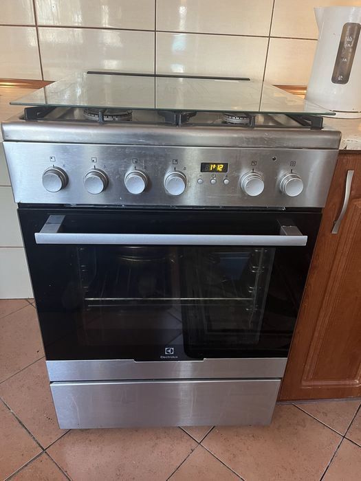 Sprzedam uzywaną kuchenkę Electrolux