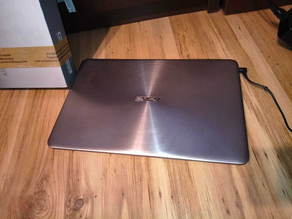 Laptop 15,6" ASUS UX510UX-DM228T-8 i5-6200U/8GB/256SSD/Win10 GTX950