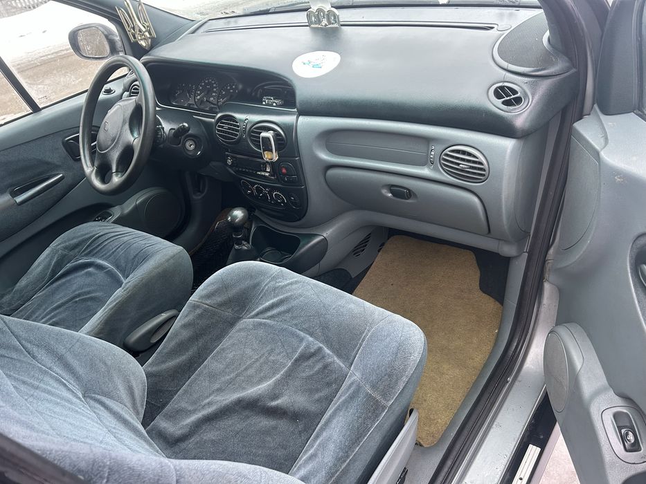 Renault Megane Scenic, 1.6 г/б, срочно!