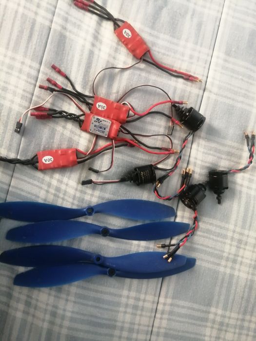 Motor, ESC, and Propeller Lot64297686181377120