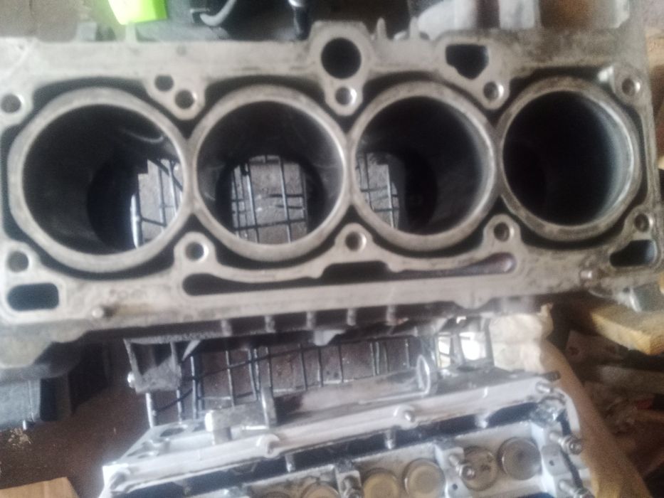 Двигун 1,6 mpi VAG  BFQ,BGU,BSF,BSE