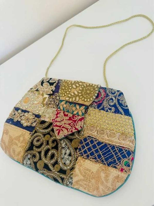 Bolsa de mão em patchwork indiano artesanal
