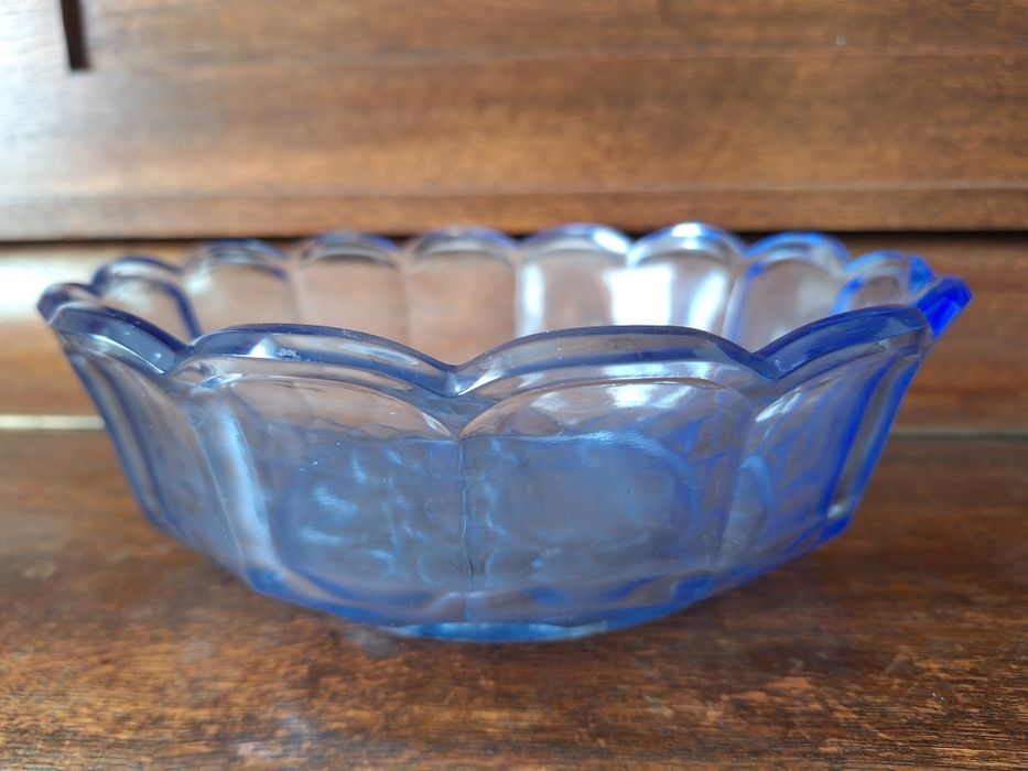 Miska szklana niebieska