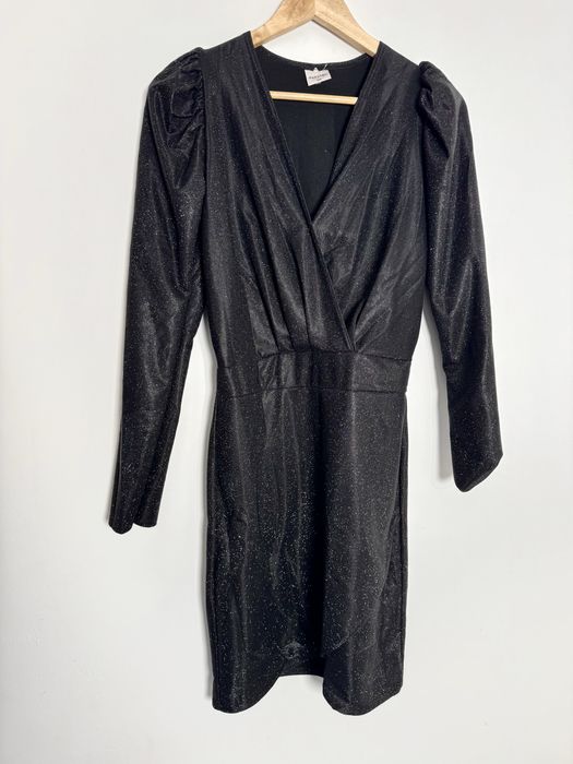 Czarna sukienka Pakuten brokatowa S/M