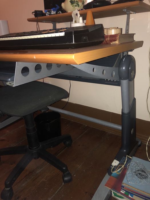 Almost unused executive desk64585169216899122