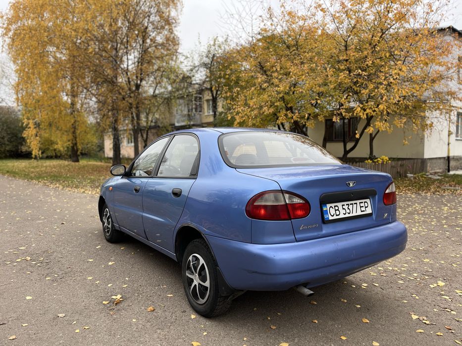 Продам автомобіль повністю обслужений, вкладень не потребує.