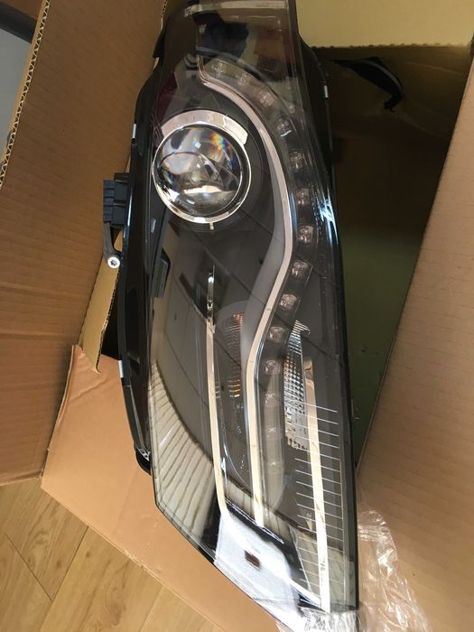 Optica xenon esquerda a estrear  para audi A4 de 2010 a 2014.