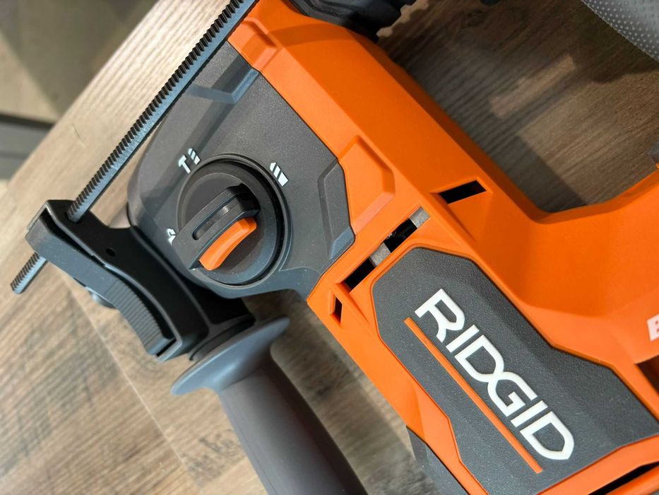 Młotowiertarka akumulatorowa SDS-Plus RIDGID 18V R86712B