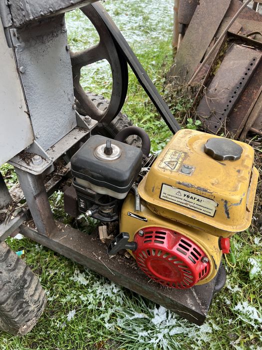 Дробілка для гілок січкарня