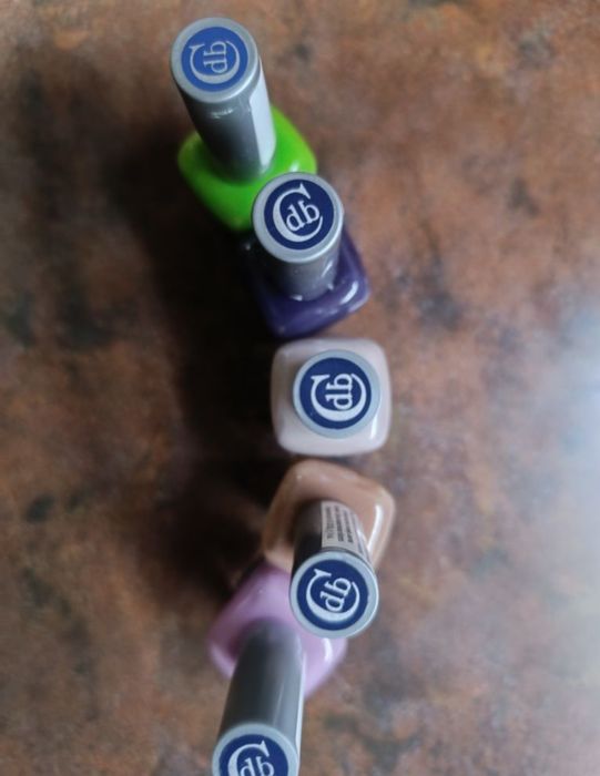 Продам лак для ногтей