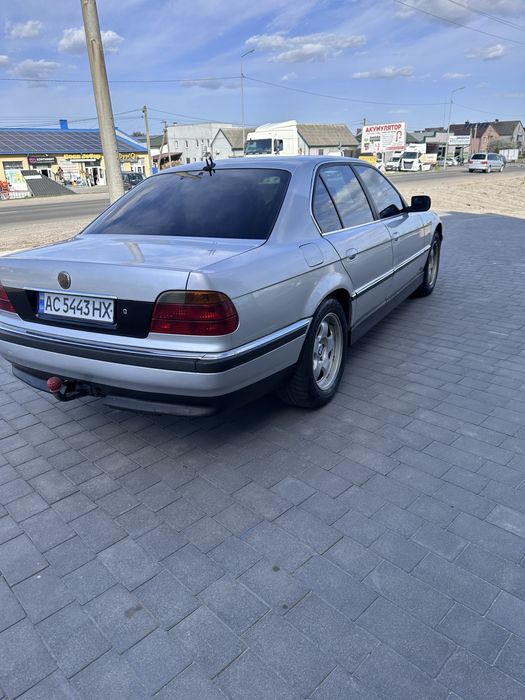 Bmw e38 бмв е38 3.0