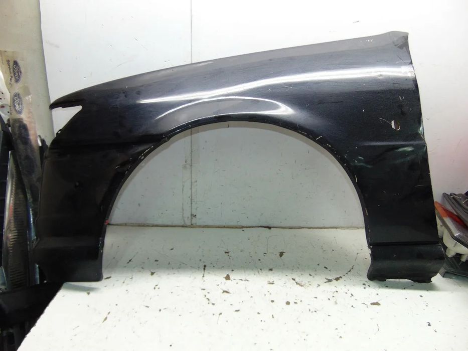Ford fiesta guarda lamas " usado em bom estado