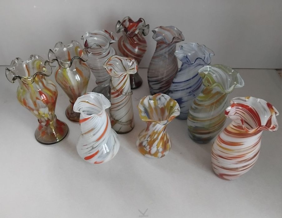 Ваза гутне скло кольорова ваза