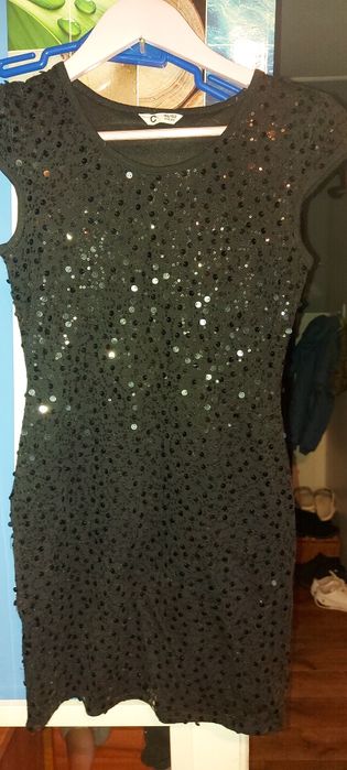 Sukienka czarna dla dziewczynki