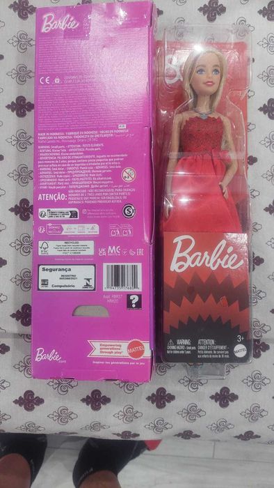 Barbie Fashionistas від Mattel