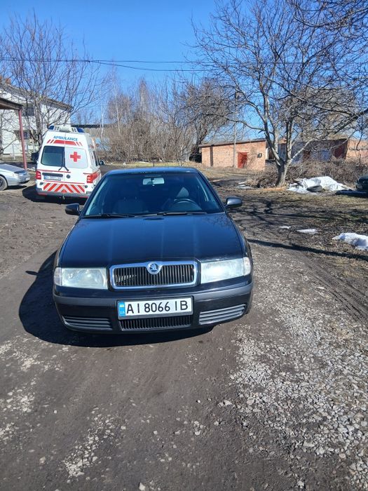 Шкода Октавія тур 1.6 газ.бенз