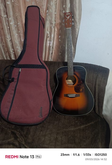 Yamaha F360,madeira de alto brilho