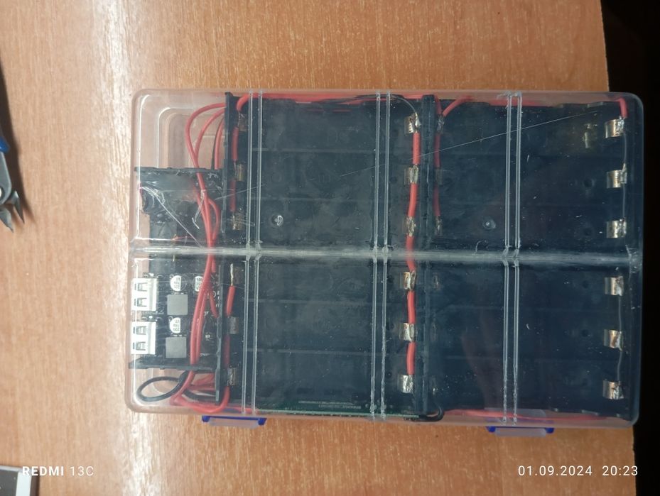 Мини зарядная станция, power bank in 100w/out 140(100+20+20). Корпус