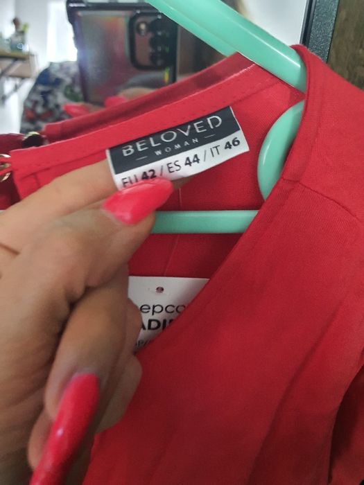 Sukienka nowa czerwona roz42