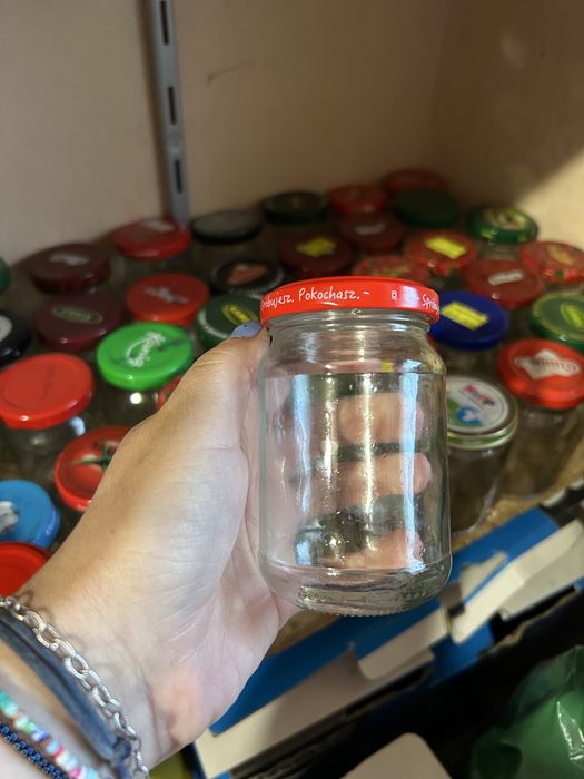 Oddam ok. 20 sztuk malych sloikow