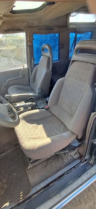Fotele siedzenia przód i tył Discovery 1 3D 1990r
