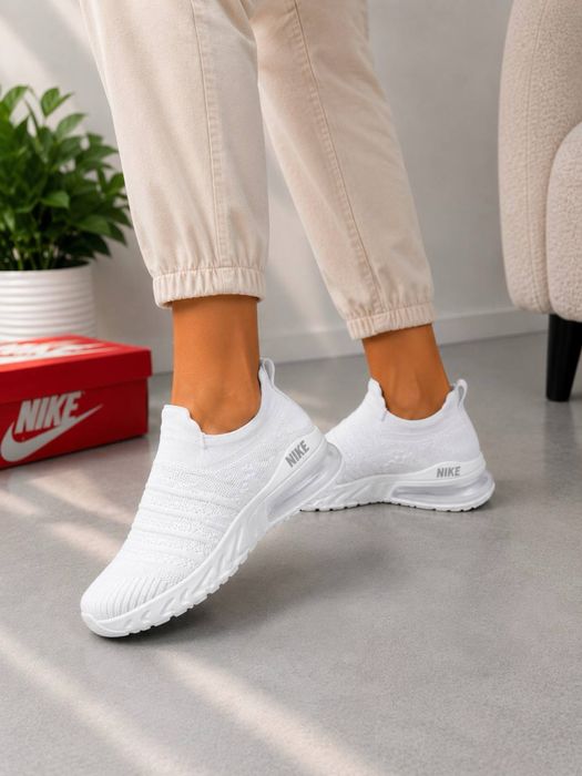 Женские белые кроссовки Nike | Последняя пара 38 размер | Стелька 24 см