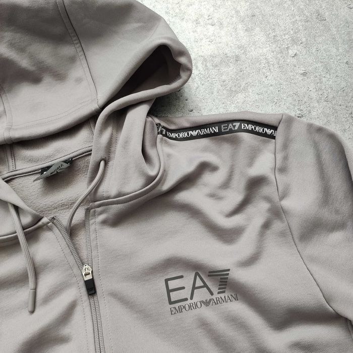 MĘSKA PREMIUM Bluza Rozpinana z Kapturem Suwak Logo EA7 Emporio Armani