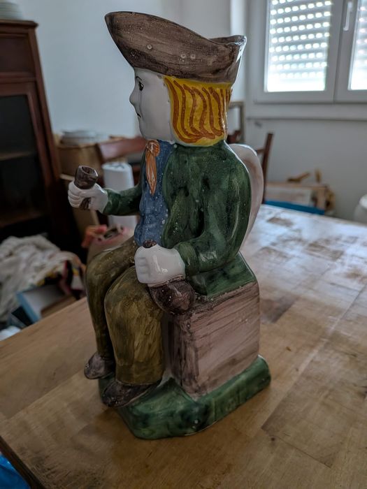 Jarro Antropomórfico “Toby Jug” – Faiança Portuguesa