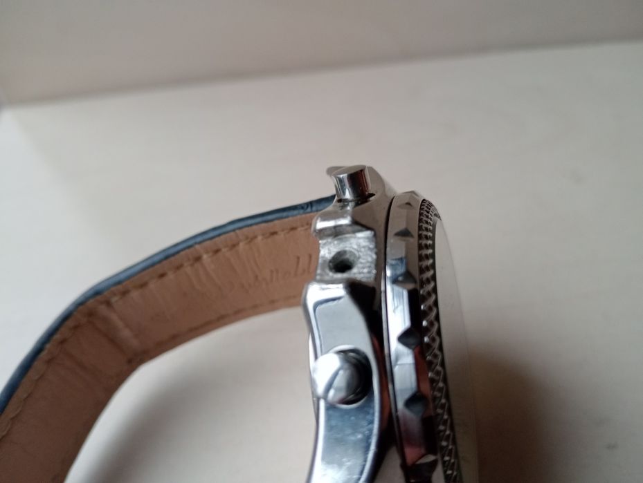 Часы наручные Breitling