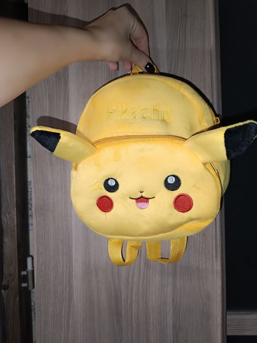 Mięciutki pluszowy plecak Pokemon Pikachu