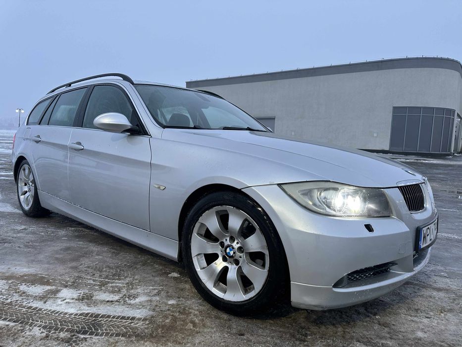 Bmw e91 2,5i.  218 koni