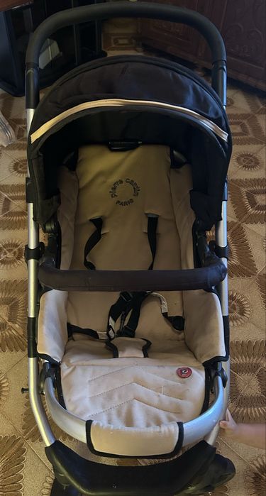 Vendo carrinho de bebé (Pierre Cardin)