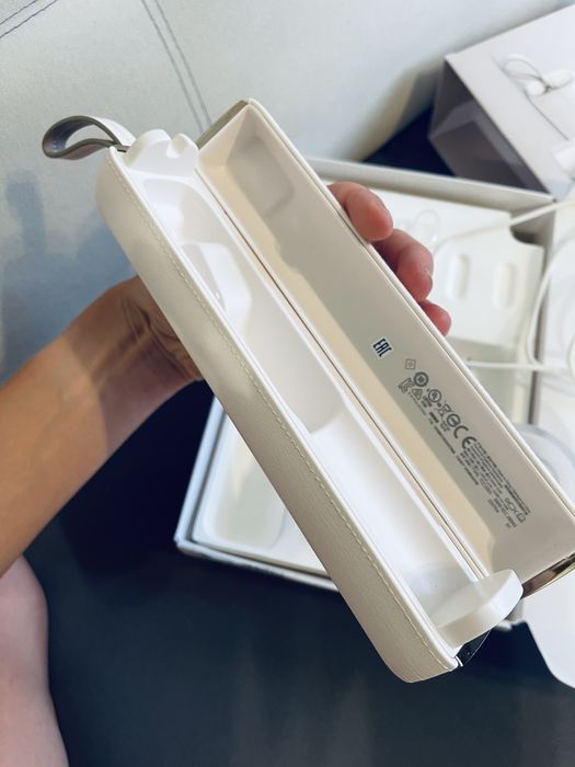 Електрична зубна щітка Philips Sonicare 9900 Prestige