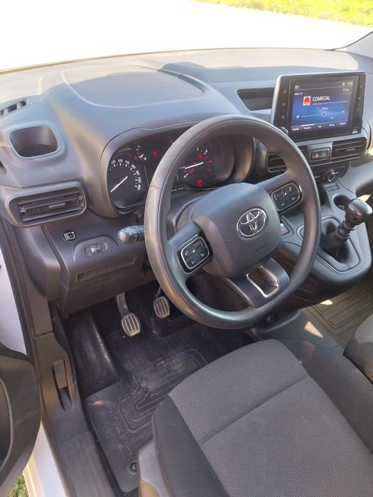 Toyota comercial 1.5