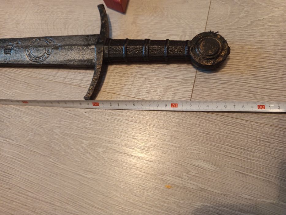 Zestaw zabawek rycerskich tarcze miecze