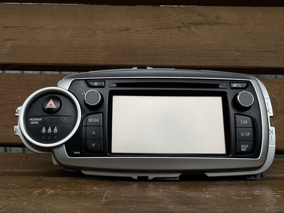 Оригінальна магнітола Toyota Yaris 3 (2011-2014) 86140-0D010 Toyota Touch