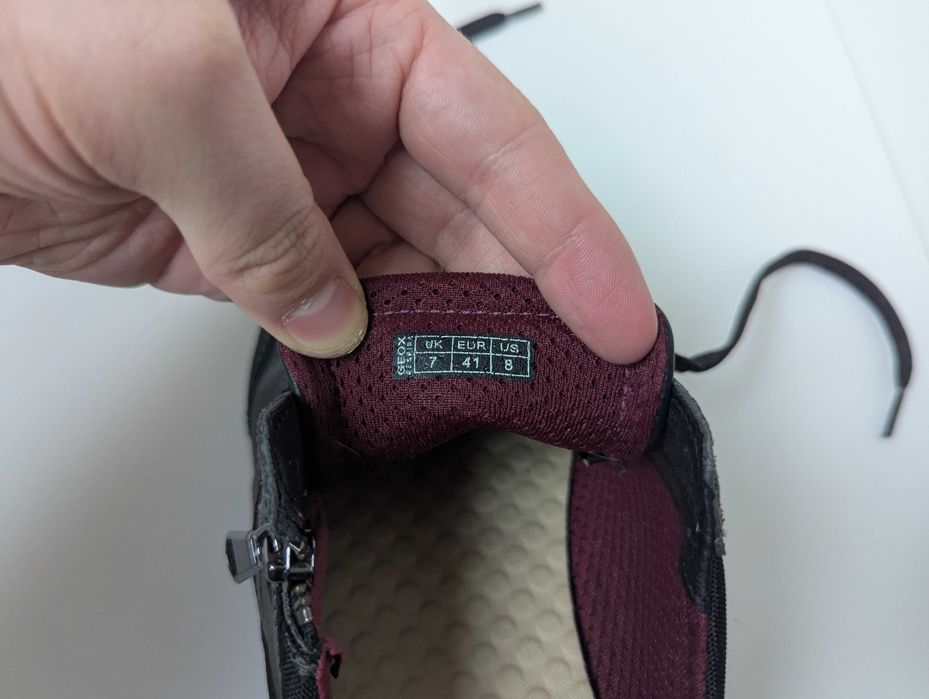 кросівки для міста Geox