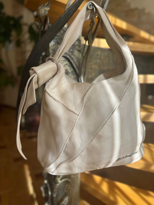 большая сумка salvatore ferragamo женская розовая кожаная нюд светлая