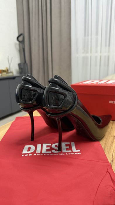 Туфлі туфли лодочки  Diesel рр40