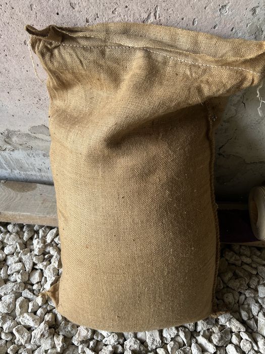 Цукор у відмінному стані в запечатаному мішку