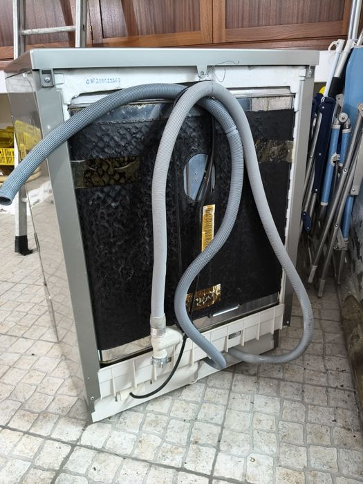 Máquina da loiça Hotpoint ARISTON